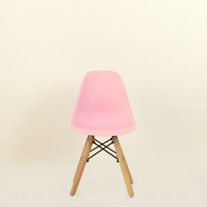 Стул детский Eames розовый